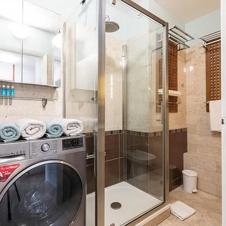 Medecin 26 - Superb Downtown Daire