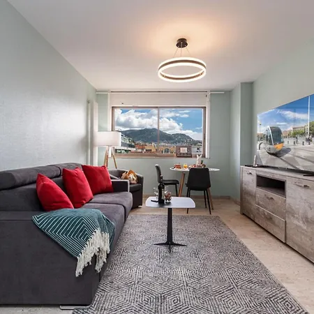 Daire Medecin 26 - Superb Downtown *